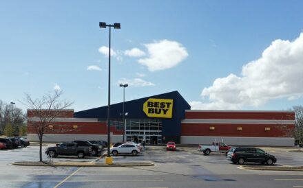 The Boulder Group arranged the 47.9-million sale of a single-tenant Best Buy in Peoria, IL